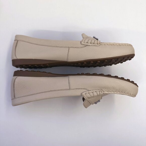 COACH (8) Fredrica Milk Loafer Flats Pebble Grain Leather Gold Beige Stone Taupe - Picture 11 of 14